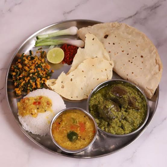 Veg Special Thali (JULI'S KITCHEN)