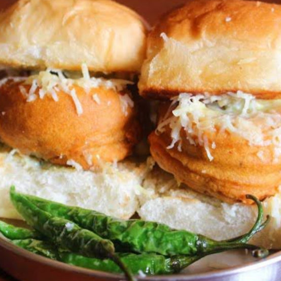 Cheese Vada Pav (The Kulhar Chuski)