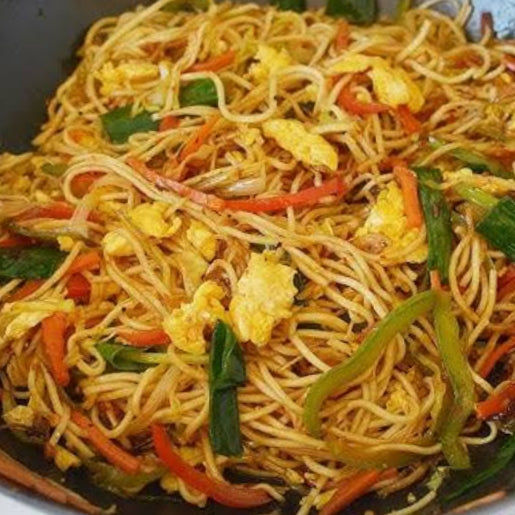 Egg noodles (Street and straw)