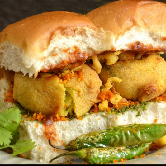 Vada pav  (The Kulhar Chuski)
