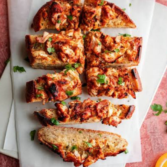 Chatpati Chicken Garlic Bread  [The Kulhar Chuski]