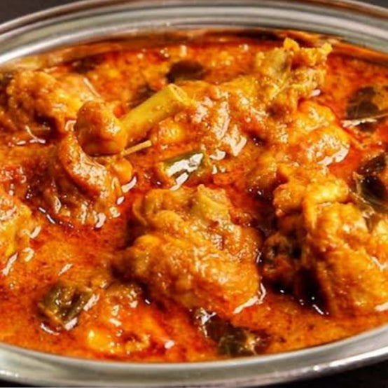 Chicken With Gravy [2 pcs./Half] (JULI'S KITCHEN]