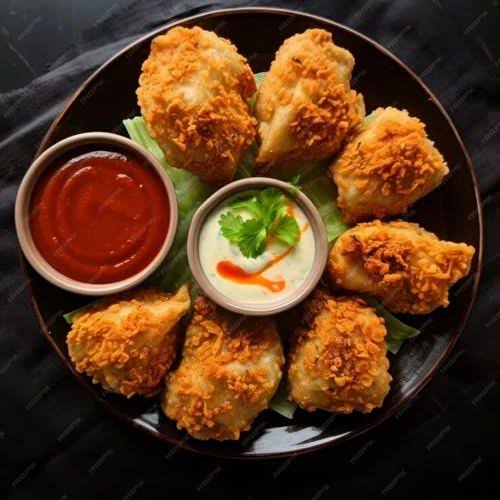 Veg Kurkure Momo (10 Pcs.) [Street and straw]