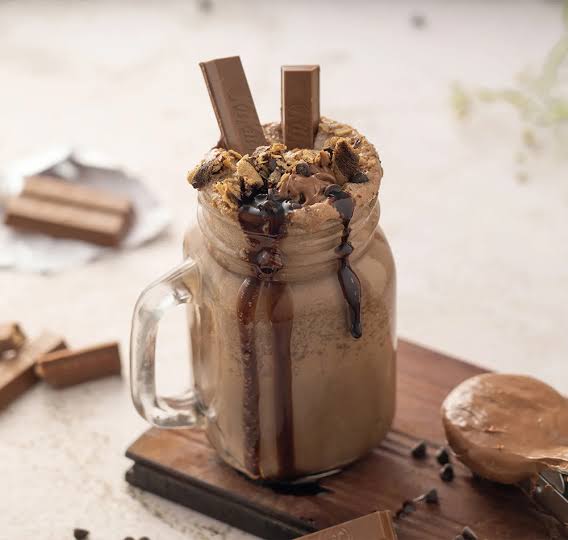 KitKat Shake  (The Kulhar Chuski)