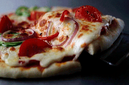 Vegetable pizza  (Medium 6 slices) [street and straw]