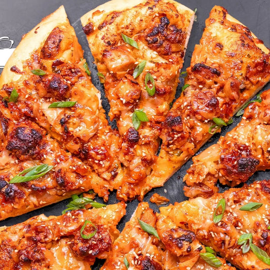 Fry Chicken pizza  (Medium 6 slices) [street and straw]