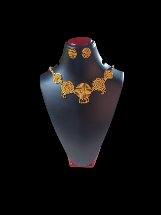 Golden necklace set